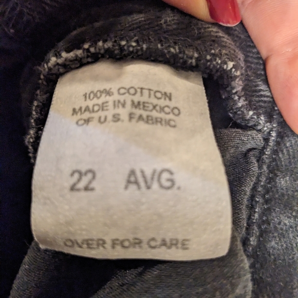 Vintage Plus Size Black Denim Jeans with Two Tone Button- Avenue Blues - Picture 5 of 6